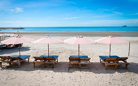 บลู เวฟ โฮเทล หัวหิน (SHA Extra Plus)